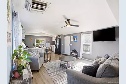 4211 E 100th Avenue, Thornton, CO 80229 - Photo 9