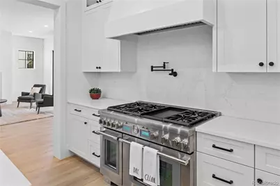 1083 S University Boulevard S, Denver, CO 80209 - Photo 15