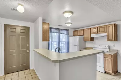 1545 S Ouray Circle #B, Aurora, CO 80017 - Photo 3