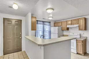 1545 S Ouray Cir, Aurora, CO 80017 - Photo 3
