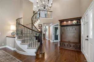 10119 Knoll Cir, Highlands Ranch, CO 80130 - Photo 3