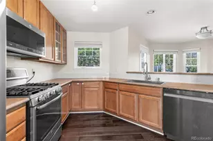 22027 E Jamison Pl, Aurora, CO 80016 - Photo 9