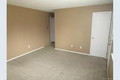 719 S Macon Way, Aurora, CO 80012 - Photo 3
