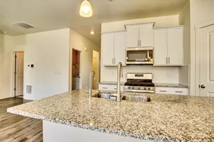 13335 Xanthia St, Thornton, CO 80602 - Photo 11