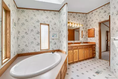 1801 W 92nd Avenue, Federal Heights, CO 80260 - Photo 17