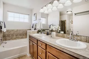 3691 S Perth Cir, Aurora, CO 80013 - Photo 11