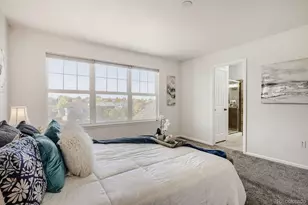 3691 S Perth Cir, Aurora, CO 80013 - Photo 9