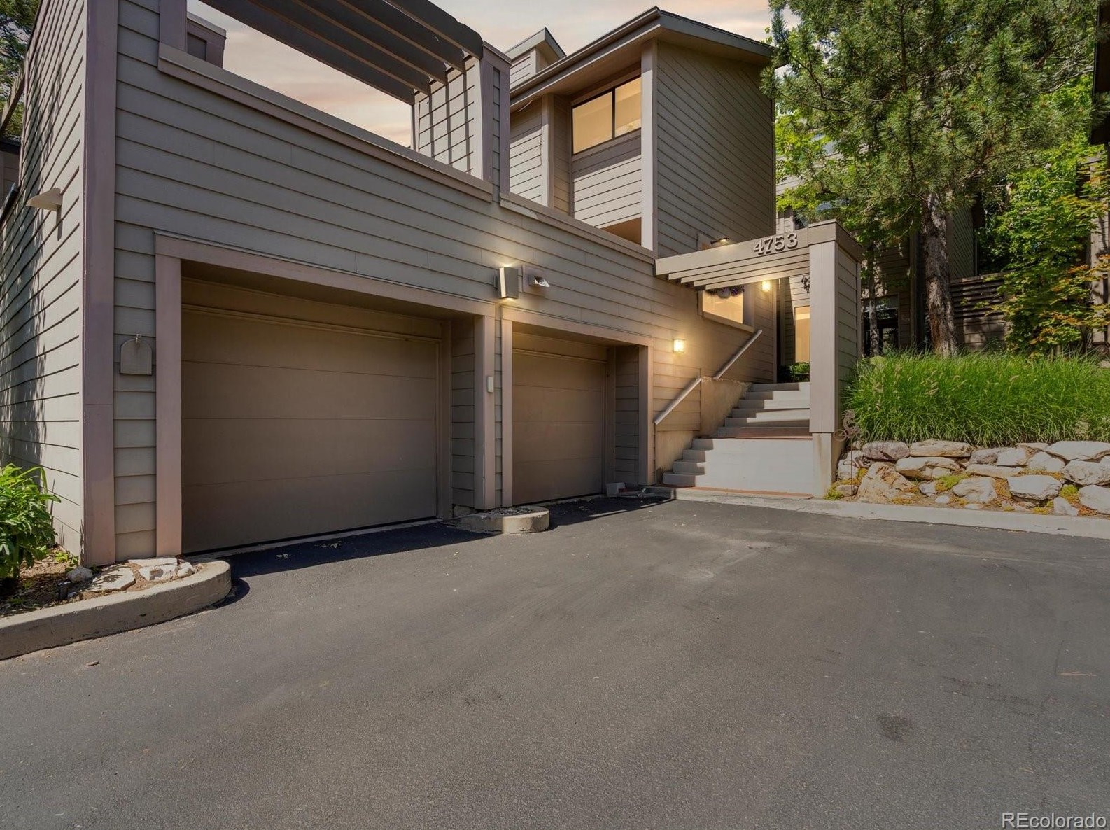 8060 Girard Ave, Denver CO  80231-4411 exterior