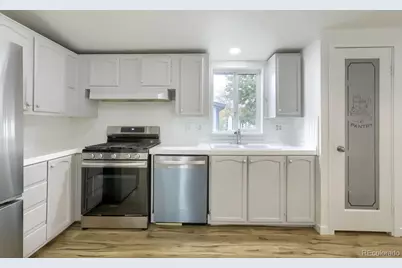11051 Yellowstone, Longmont, CO 80504 - Photo 7