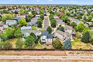 22398 E Oxford Dr, Aurora, CO 80018 - Photo 5
