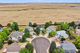 22398 E Oxford Dr, Aurora, CO 80018 - Photo 3