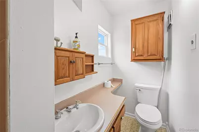 21400 E 11th Avenue, Aurora, CO 80018 - Photo 29