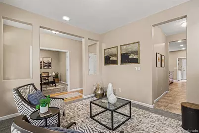 1372 S Duquesne Court, Aurora, CO 80018 - Photo 5