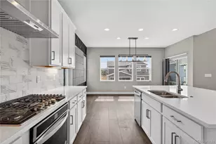127 N Oak Hill Way, Aurora, CO 80018 - Photo 13