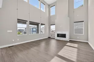 127 N Oak Hill Way, Aurora, CO 80018 - Photo 7
