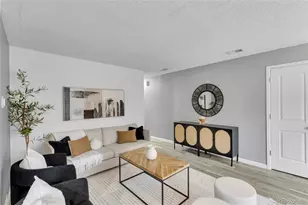 9867 Croke Dr, Denver, CO 80260 - Photo 7