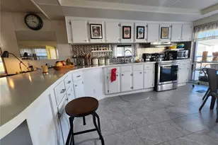 729 W 17th Ave W, Longmont, CO 80501 - Photo 3