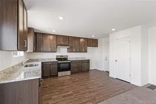 1662 S Gold Bug Wy, Aurora, CO 80018 - Photo 11