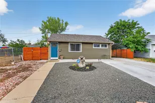 937 Kramer Ct, Aurora, CO 80010 - Photo 3