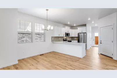 677 N Ukraine Street, Aurora, CO 80018 - Photo 7