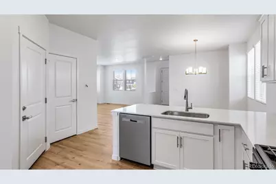 677 N Ukraine Street, Aurora, CO 80018 - Photo 5