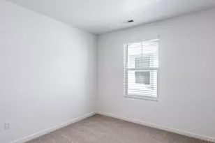 677 N Ukraine St, Aurora, CO 80018 - Photo 21