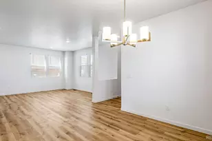 677 N Ukraine St, Aurora, CO 80018 - Photo 9