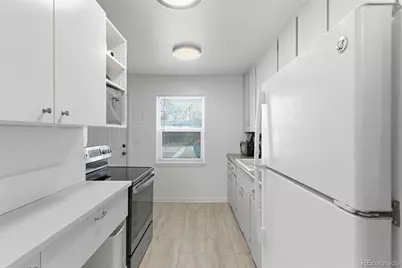 1656 Newark Street, Aurora, CO 80010 - Photo 11