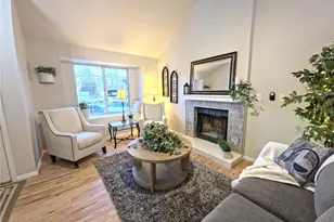 996 Cherry Blossom Ct, Highlands Ranch, CO 80126 - Photo 3