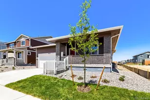 46435 Heritage Ave, Bennett, CO 80102 - Photo 5