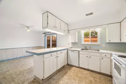 5589 S Lowell Boulevard, Littleton, CO 80123 - Photo 17