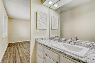 204 S Eagle Cir, Aurora, CO 80012 - Photo 23