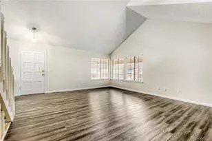 204 S Eagle Cir, Aurora, CO 80012 - Photo 5