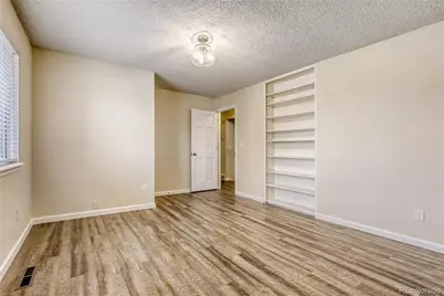204 S Eagle Circle, Aurora, CO 80012 - Photo 19