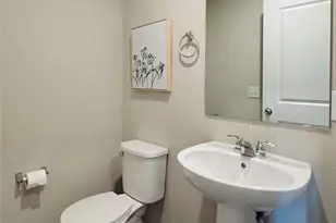 1070 Oak Cir, Denver, CO 80215 - Photo 15