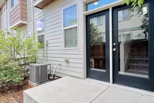 1070 Oak Cir, Denver, CO 80215 - Photo 17