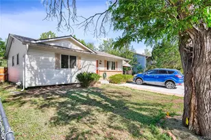 1236 Olathe St, Aurora, CO 80011 - Photo 3