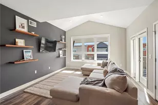 210 S Cherrywood Dr, Lafayette, CO 80026 - Photo 3