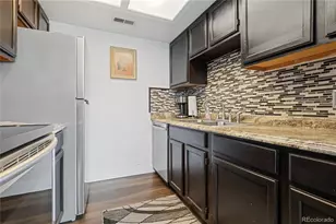 1301 S Cathay Ct, Aurora, CO 80017 - Photo 15