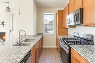5755 S Buchanan Ct, Aurora, CO 80016 - Photo 7