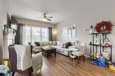 7621 S Queensburg Way, Aurora, CO 80016 - Photo 7