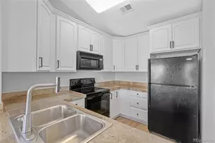 3884 S Dallas Cir, Aurora, CO 80014 - Photo 9