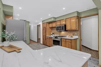 336 Oakland Street, Aurora, CO 80010 - Photo 9