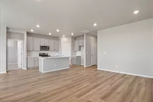 17557 E 89th Wy, Commerce City, CO 80022 - Photo 9