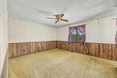 19391 E Eldorado Drive, Aurora, CO 80013 - Photo 15