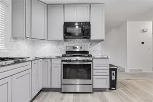 20601 E Buchanan Dr, Aurora, CO 80011 - Photo 7