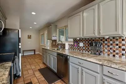 991 E Cottonwood Avenue, Centennial, CO 80121 - Photo 11