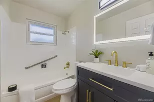 414 S Worchester Way, Aurora, CO 80012 - Photo 13