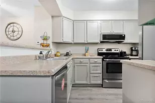 10695 W Dartmouth Ave, Lakewood, CO 80227 - Photo 5