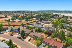 17958 E Oxford Dr, Aurora, CO 80013 - Photo 39